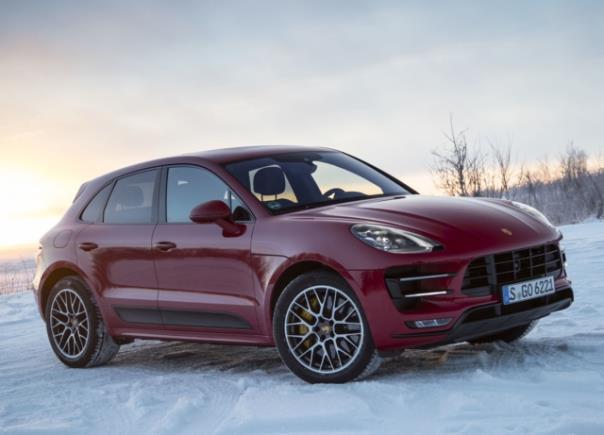 Porsche Macan Turbo PP nördlich des Polarkreises.  Foto: Auto-Medienportal.ne